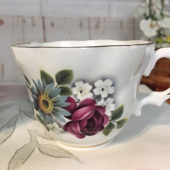 So Pretty Vintage Lefton Purple Rose Bone China Floral Teacup Set Cottage Shabby - Picture 5 of 10